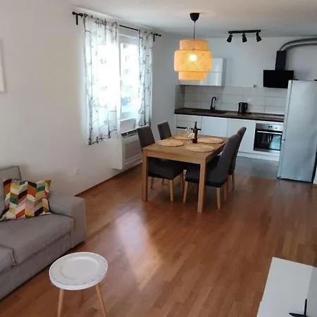 Apartment Apartman Lucija